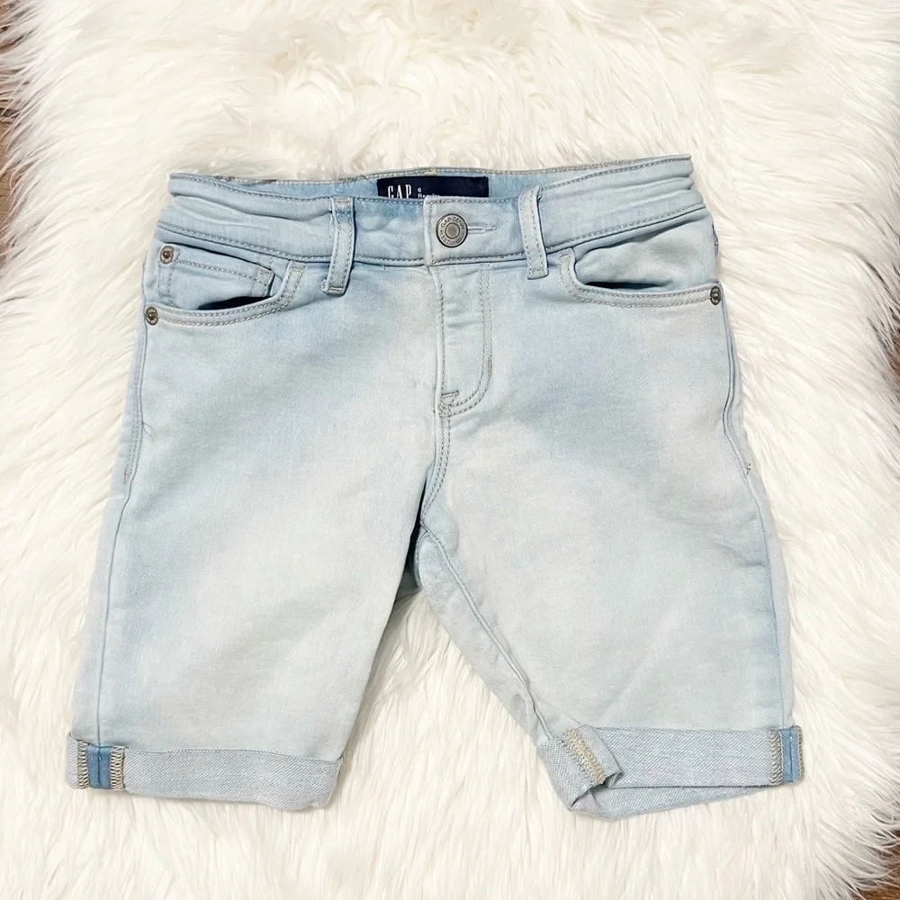 GAP Stretch Bermuda Shorts